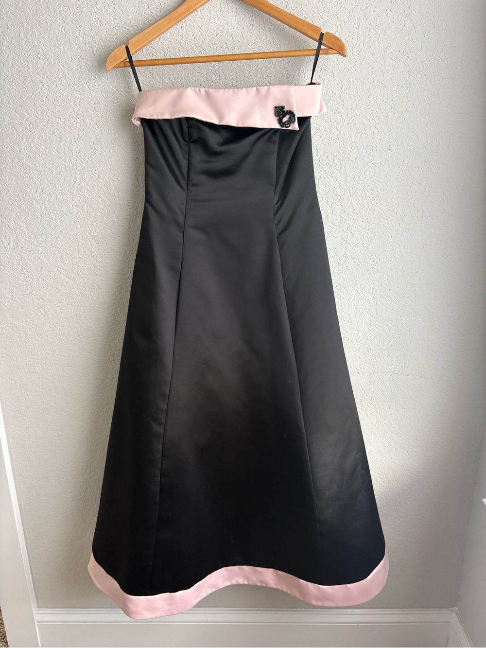 Scott McClintock Satin Off Shoulder Formal Dress Gown Size 6 Vintage Y2K